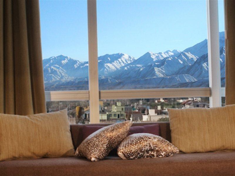 Hotel Esplendor By Wyndham Mendoza 4*